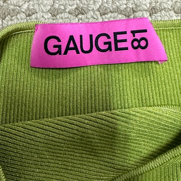 NWOT Beautiful Gauge81 Green Contemporary top. In brand new condition. Size S - Picture 5 of 6